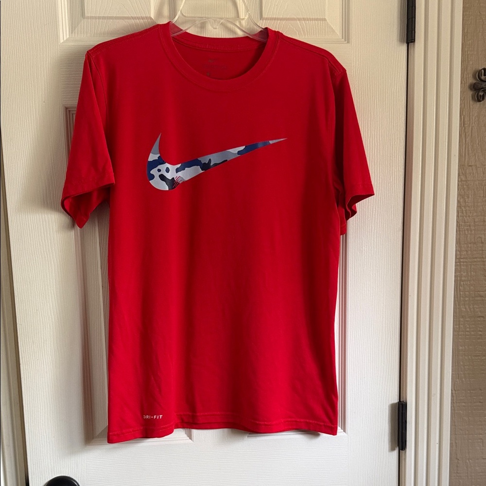 Nike Dri-Fit Red and Blue Men's Short Sleeve Tee